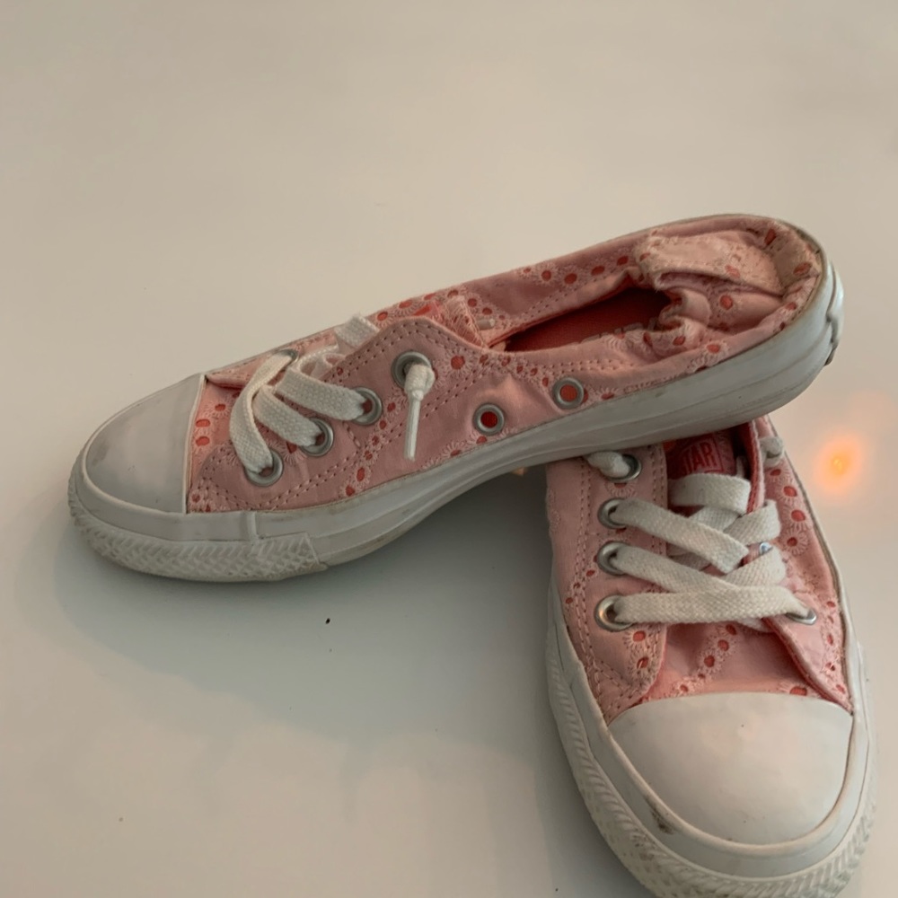 Converse - Picture 2 of 2